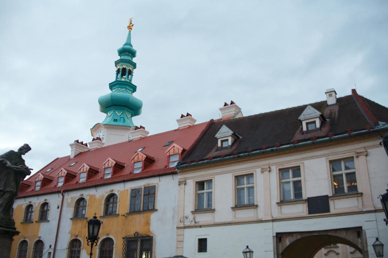 Apartament New 1 Bdr, W/Private Parking Bratysława Zewnętrze zdjęcie
